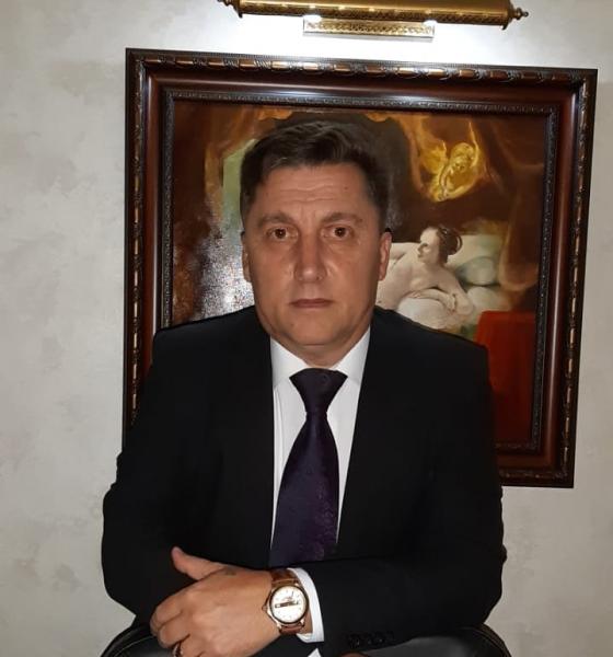 Непомнящий  Владимир  Игоревич